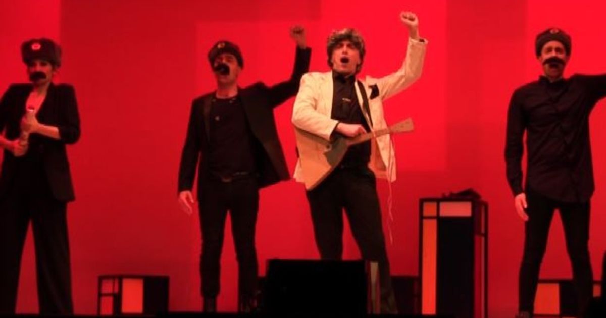 Il Jukebox umano degli Oblivion che fa impazzire il pubblico