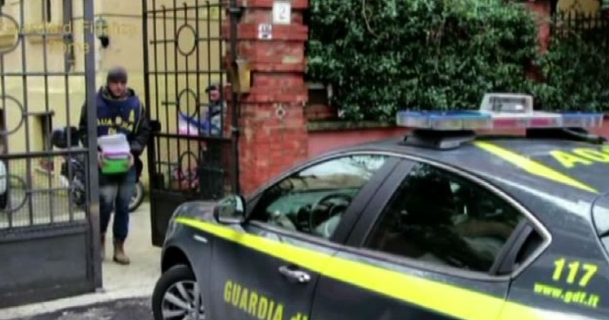 Prometteva assunzioni, finta agenzia di servizi scoperta a Roma