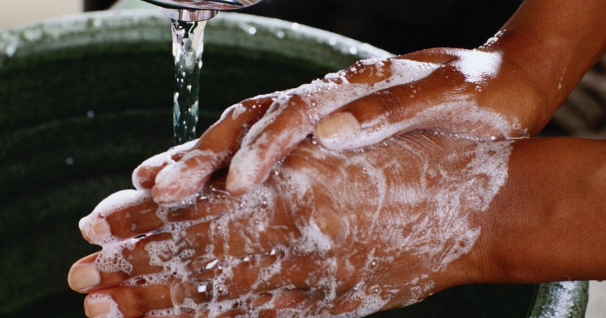 Lavarsi le mani nel modo giusto. Lo sai fare?