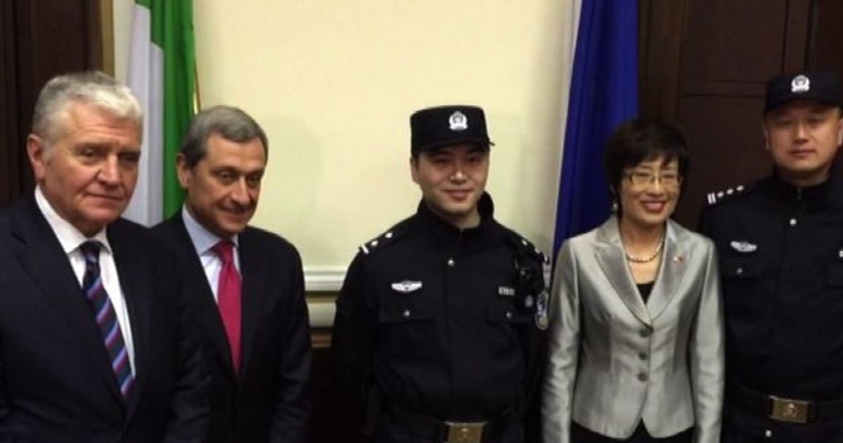 I due agenti cinesi che pattuglieranno il centro di Milano