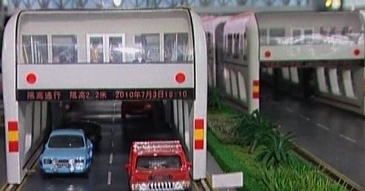 In Cina l’autobus-tunnel che evita il traffico diventa realtà
