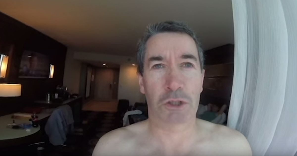 Monta male la action cam e filma se stesso (invece della vacanza)