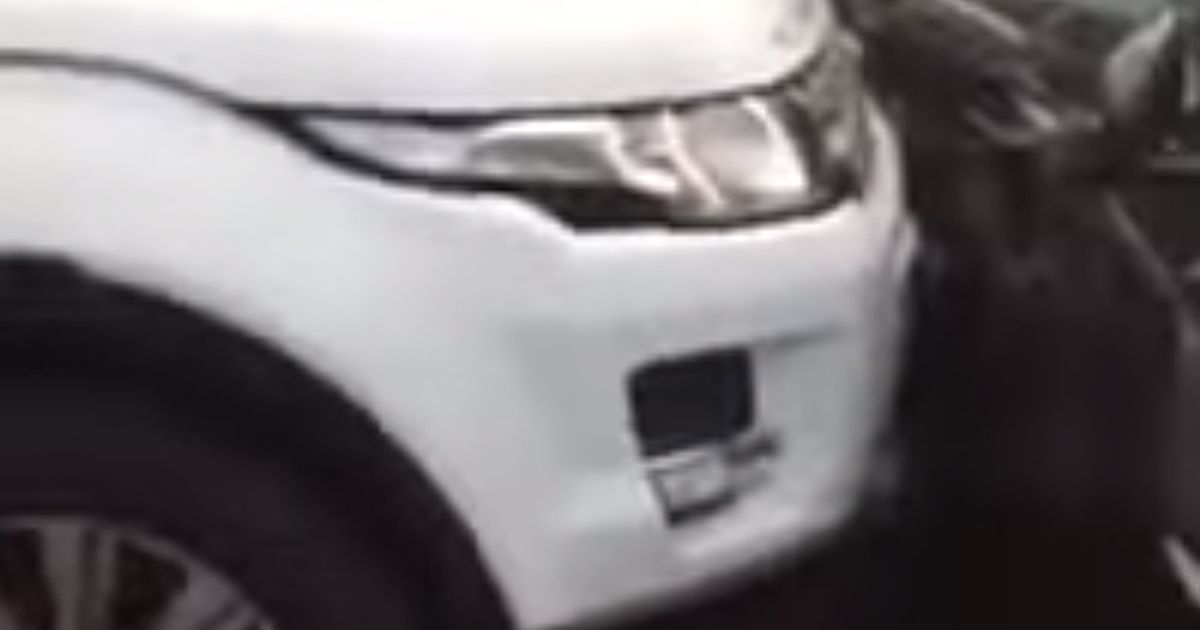 Sfida a colpi di auto: Range Rover VS Jaguar