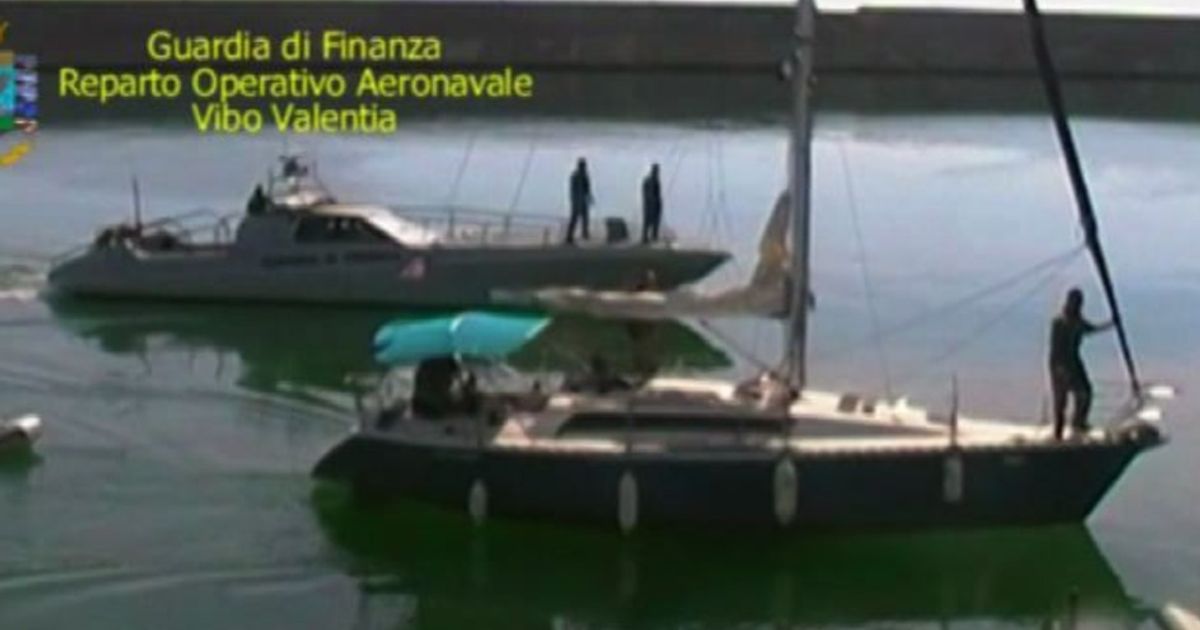 Arrestati in Calabria dalla GdF 2 sospetti scafisti clandestini