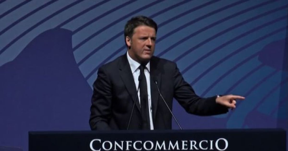 Renzi, fischi da Confcommercio: 80 euro atto di giustizia sociale