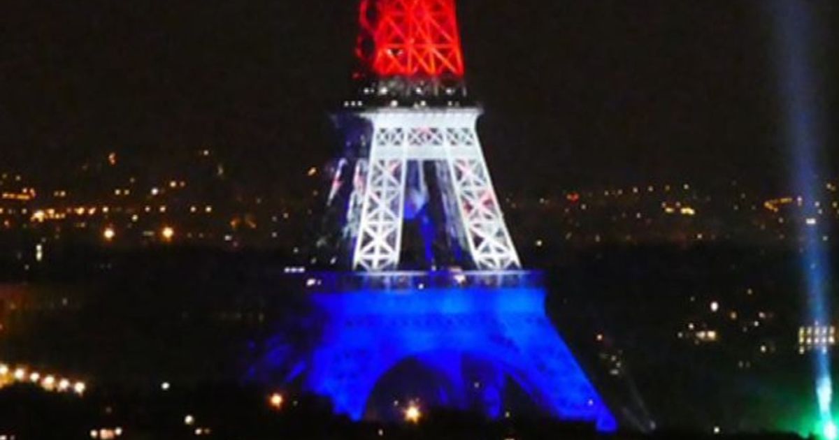 Euro2016, show di David Guetta alla Torre Eiffel illuminata