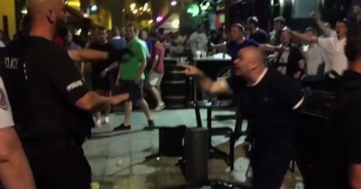 Euro 2016, scontri a Marsiglia, inglesi cantano: Isis dove sei?