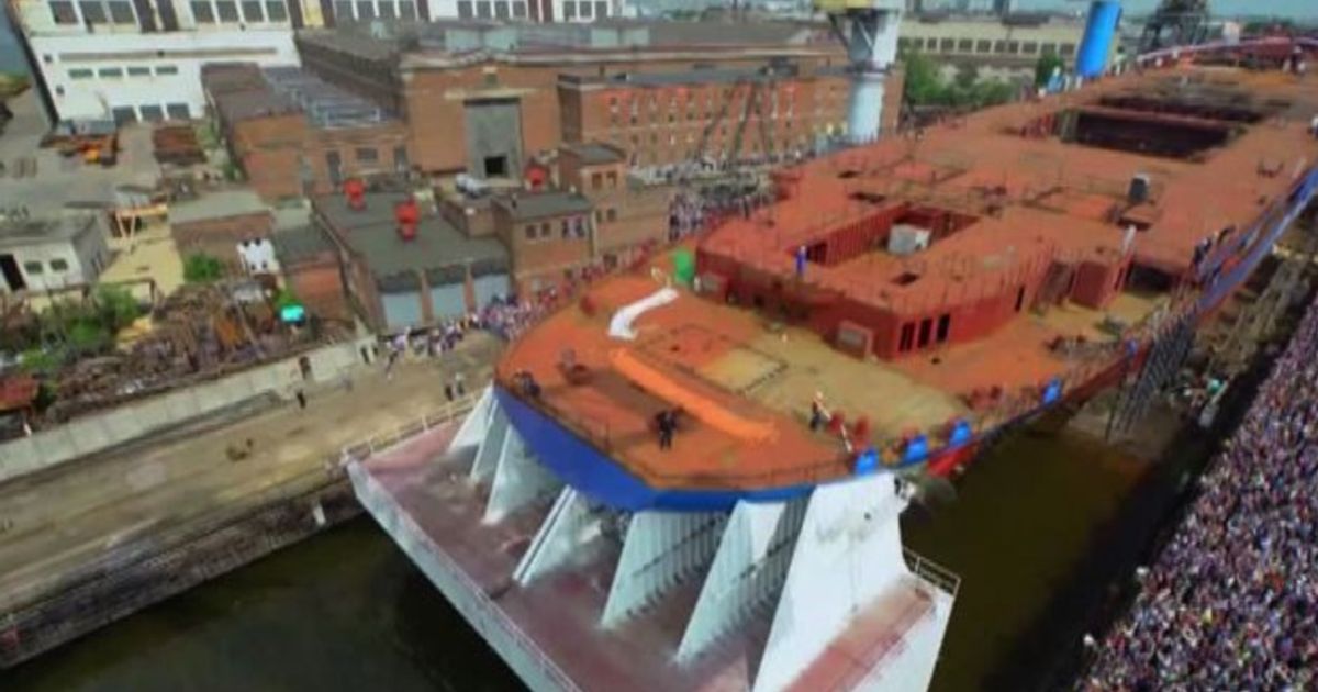 Varata in Russia la nave rompighiaccio più grande al mondo