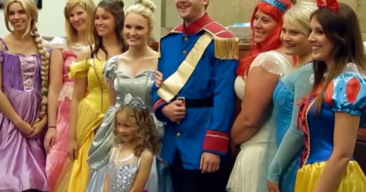 Principesse Disney in tribunale e l’adozione diventa una favola