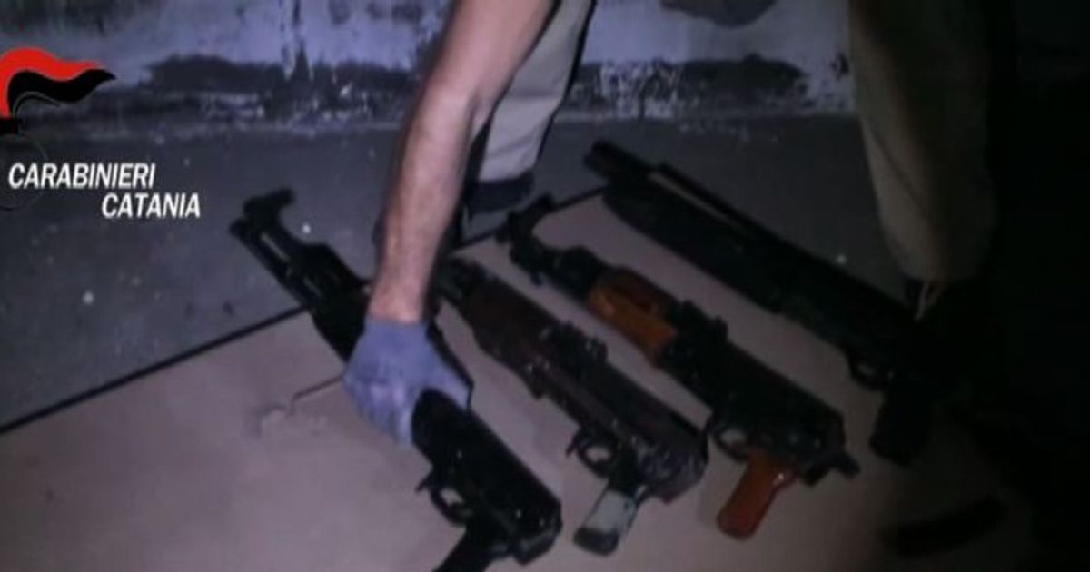 Mafia, colpo alla famiglia Santapaola di Catania: 35 arresti