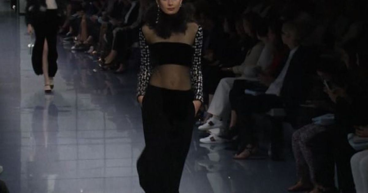 Alta Moda Parigi, sfila Armani Privé ed è subito successo