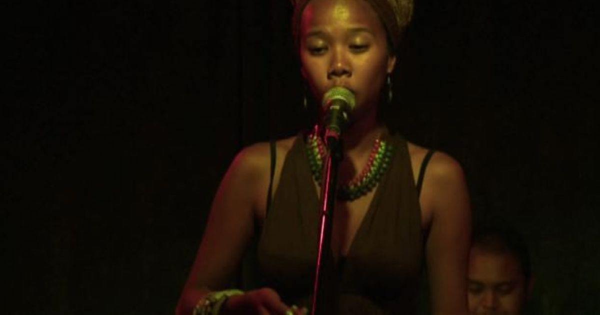 In Madagascar Caylah poetessa slam contro la violenza sulle donne