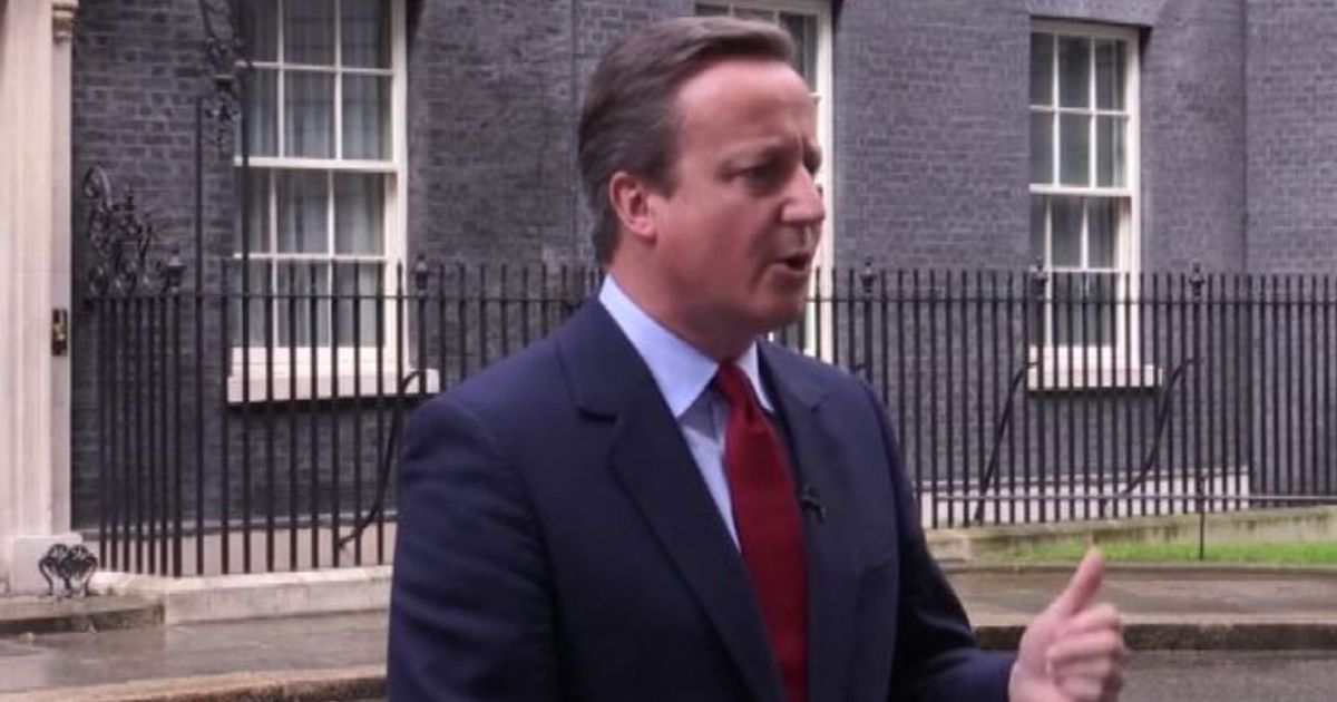 Gb, ultimo giorno da premier per David Cameron, arriva May