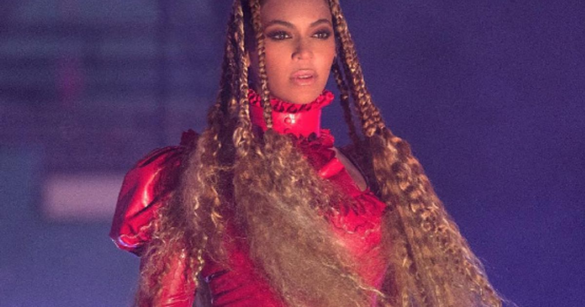 Gioca a Pokemon durante il concerto di Beyoncé