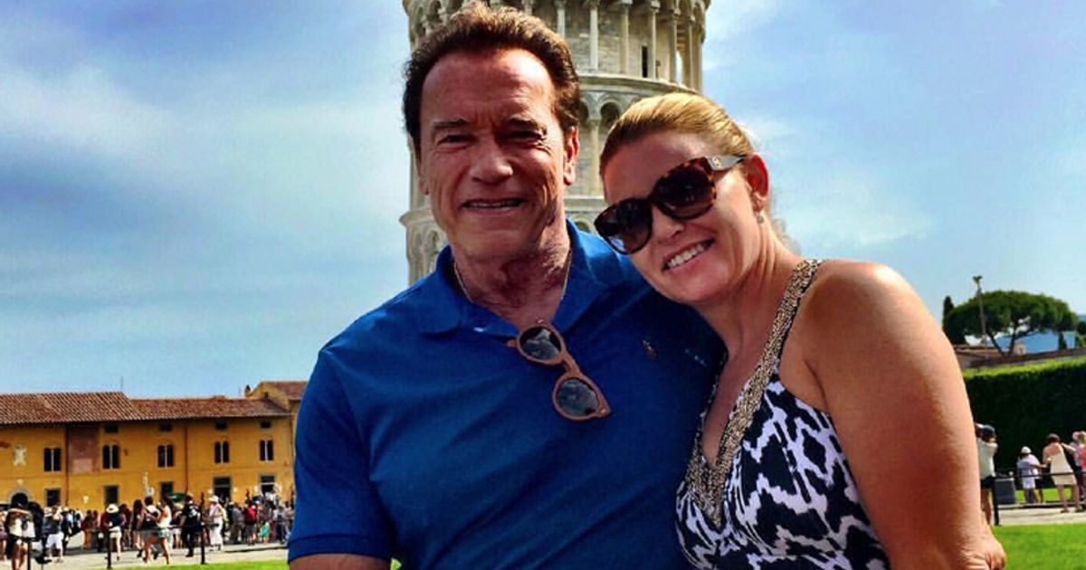 Arnold Schwarzenegger e la torre pendente di Pisa