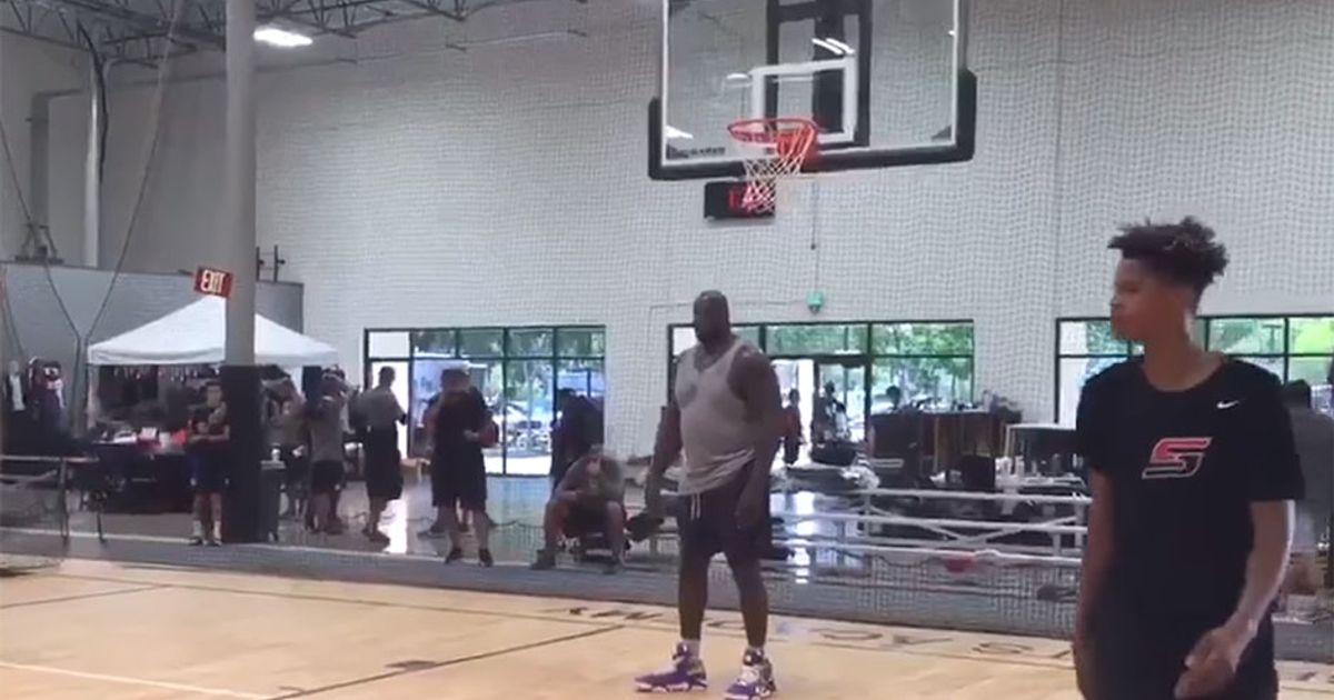 Shaquille O’Neal: suo figlio gli schiaccia in testa!