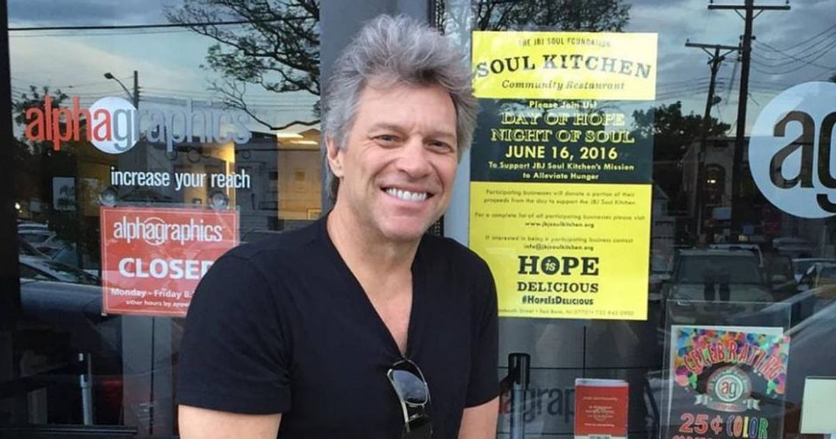 Al ristorante di Bon Jovi mangiano tutti, anche chi non ha soldi