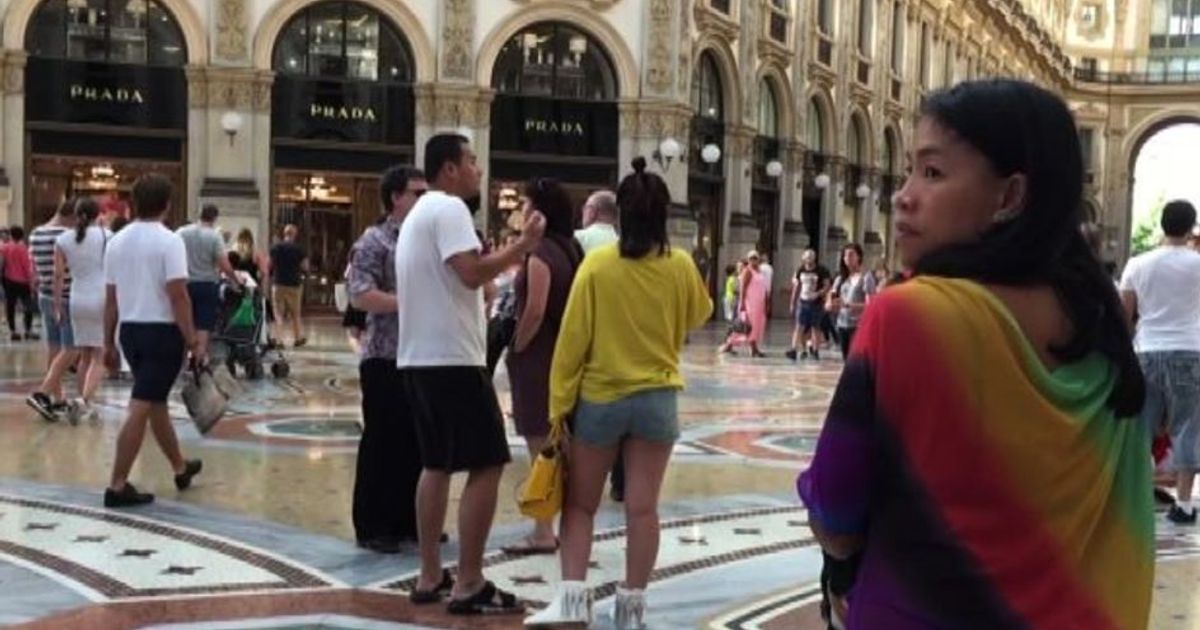 Turisti affollano la Milano d’agosto, il deserto è un ricordo