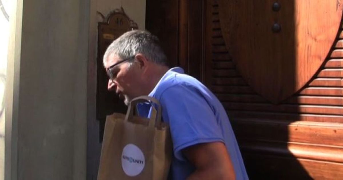 A Torino c’è il BookPostino, legge libri e poi te li porta a casa