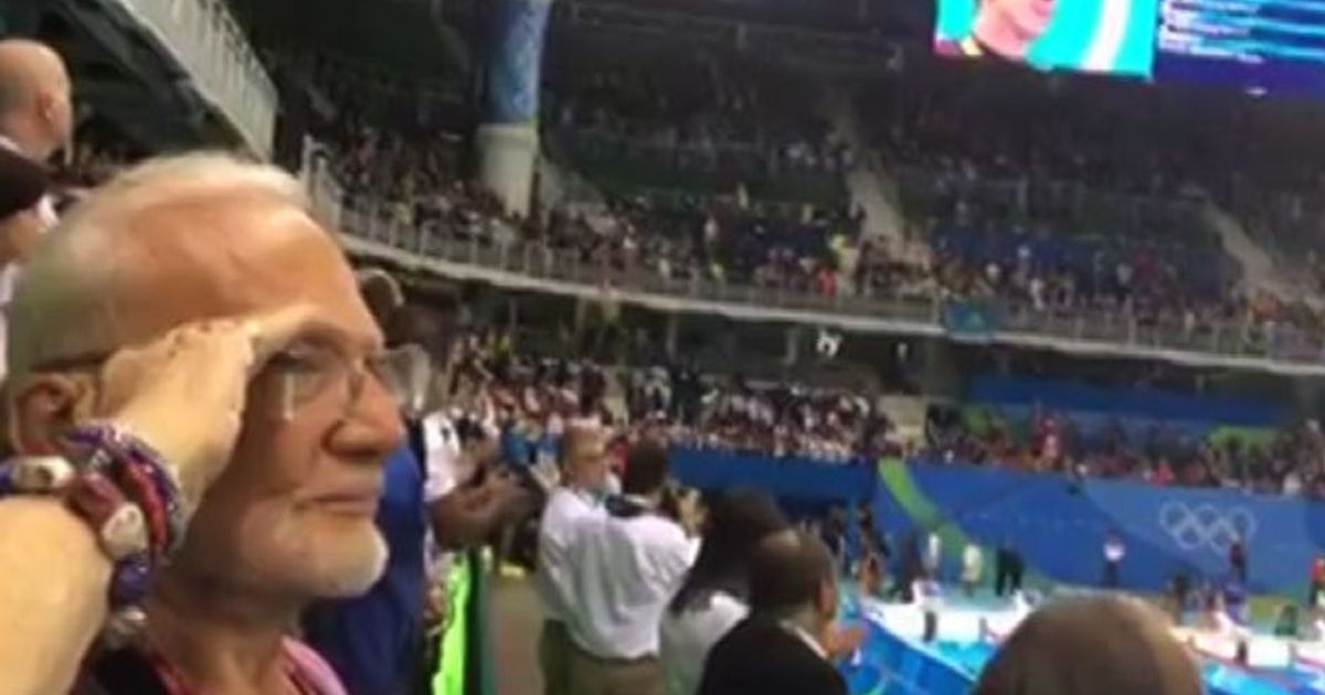 Rio 2016, l’astronauta Buzz Aldrin sugli attenti per Phelps