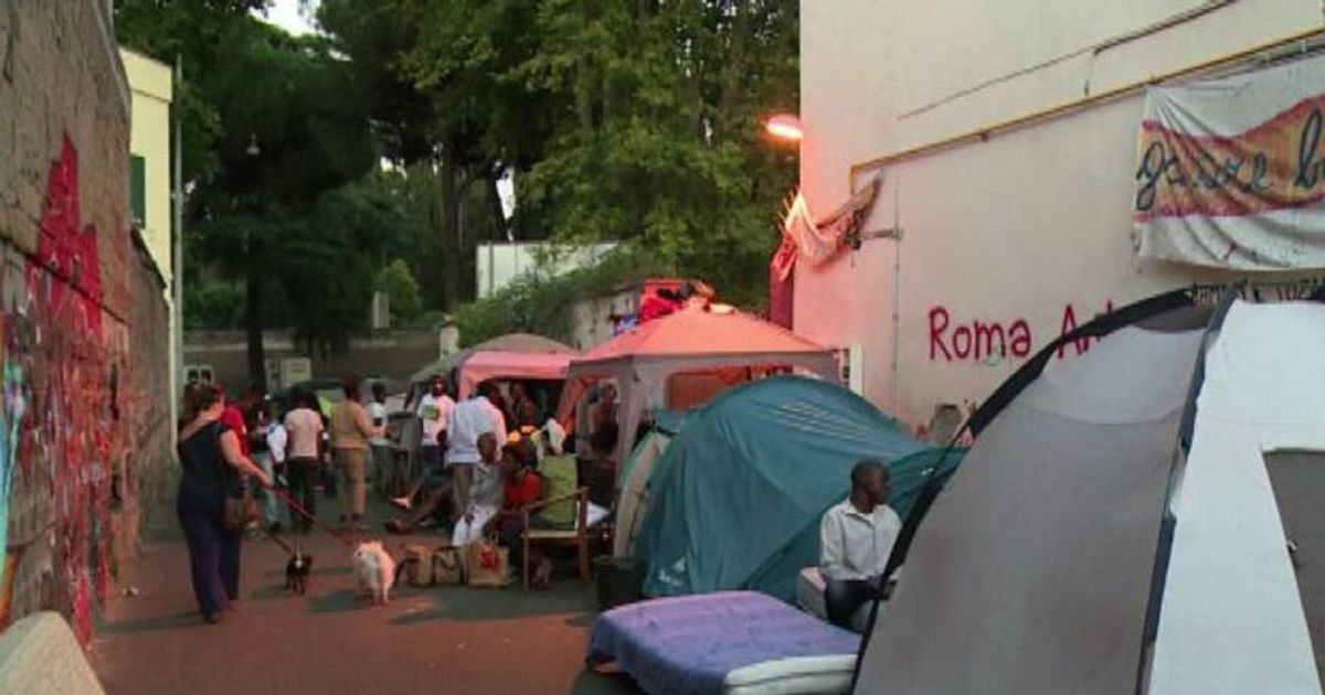 Via Cupa, una casa a cielo aperto per i migranti in transito