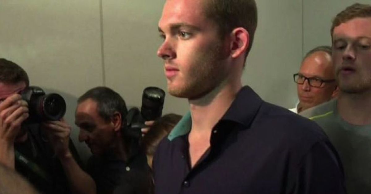 Rio 2016, Brasile blocca la partenza di due nuotatori americani