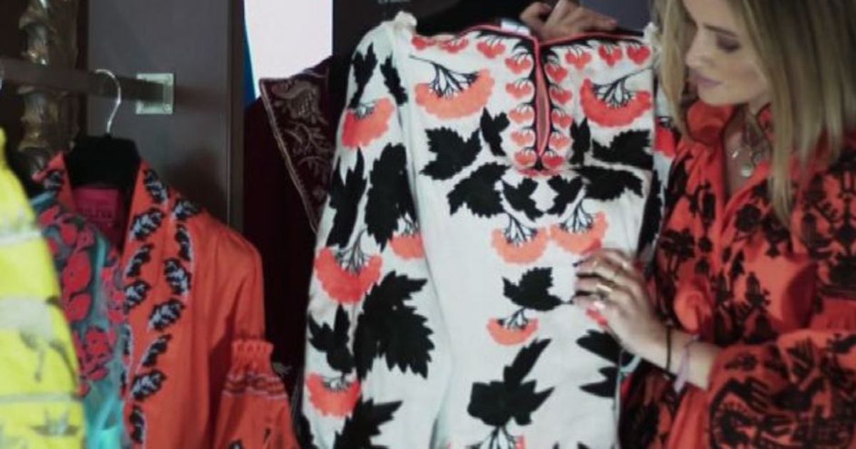 La camicia tradizionale ucraina conquista la moda internazionale