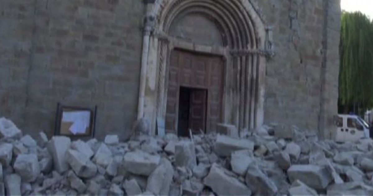 Amatrice, il crollo della chiesa di Sant’Agostino