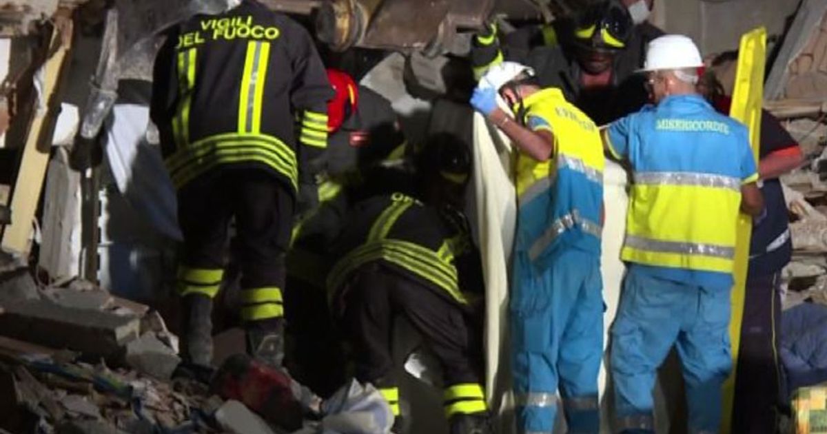 Sisma, la notte non ferma le ricerche fra le macerie