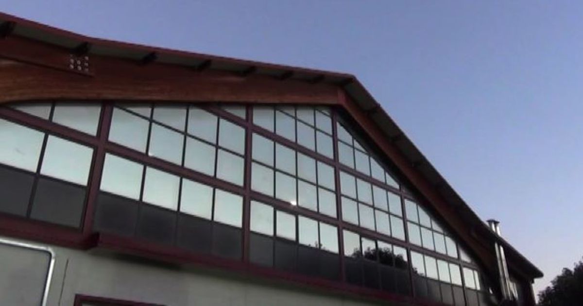 Sisma, arrivano aiuti al palazzetto dello sport di Amatrice