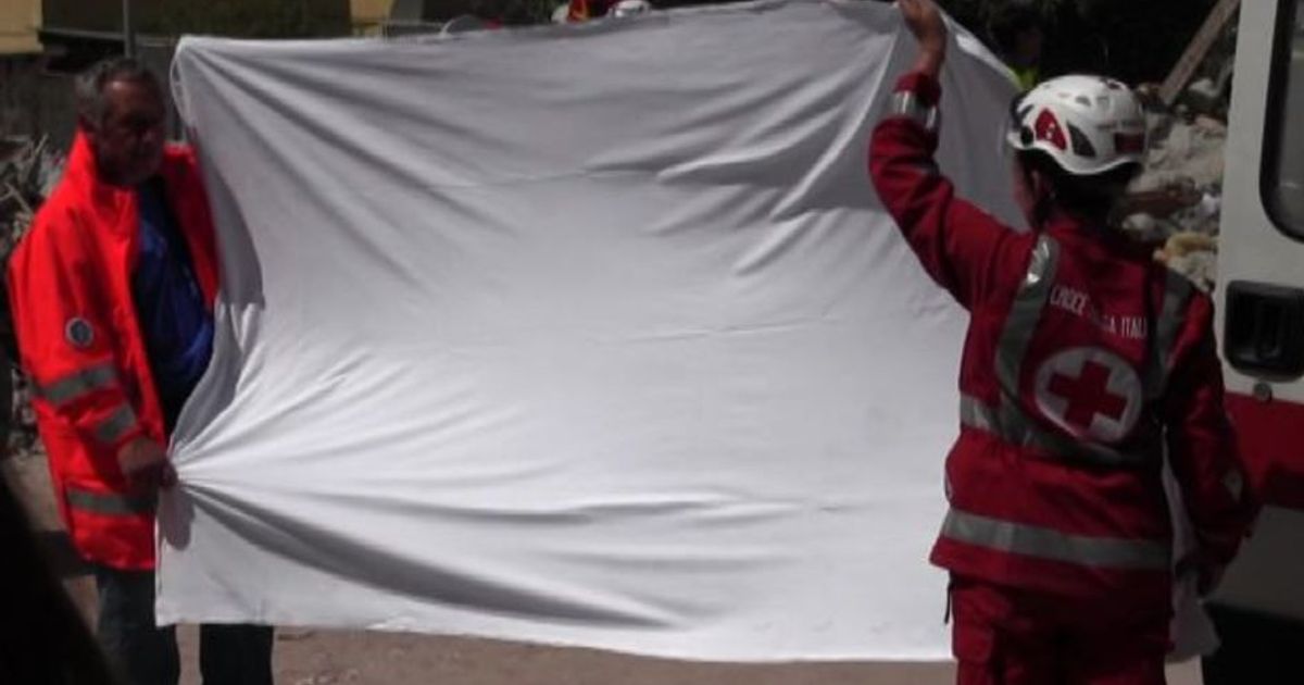 Amatrice, ritrovati corpi di due coniugi, titolari di un bar