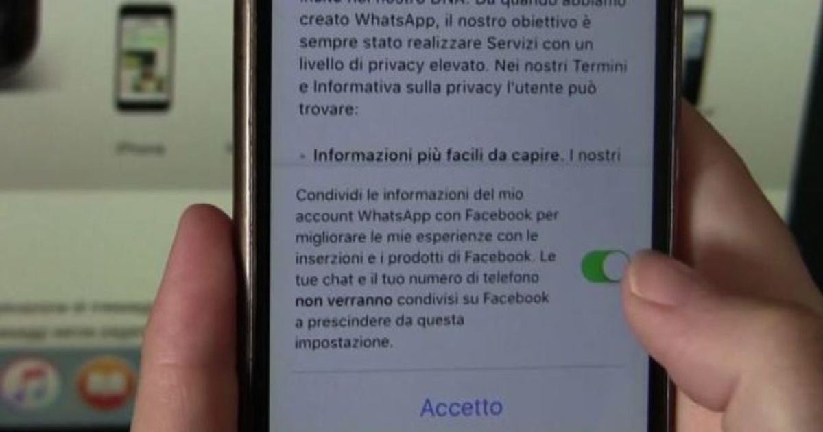 WhatsApp condividerà i dati con Facebook: come evitarlo