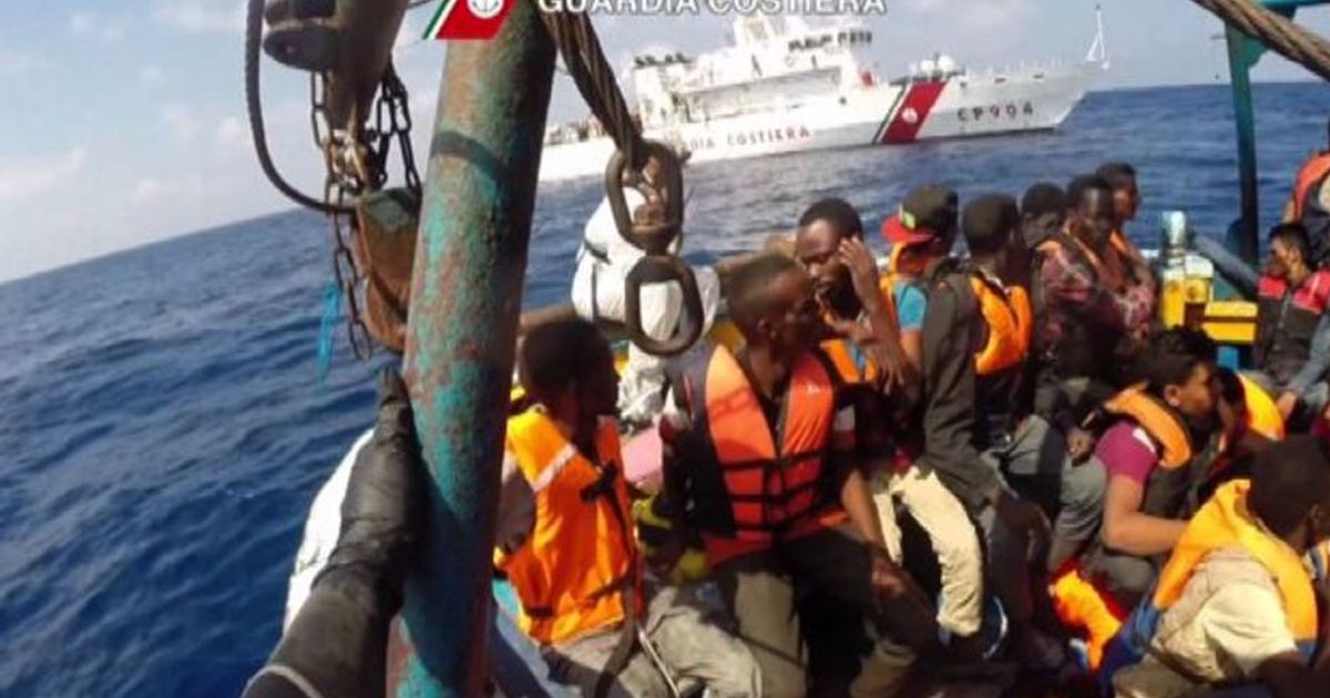 Marina militare italiana salva 7000 migranti al largo della Libia