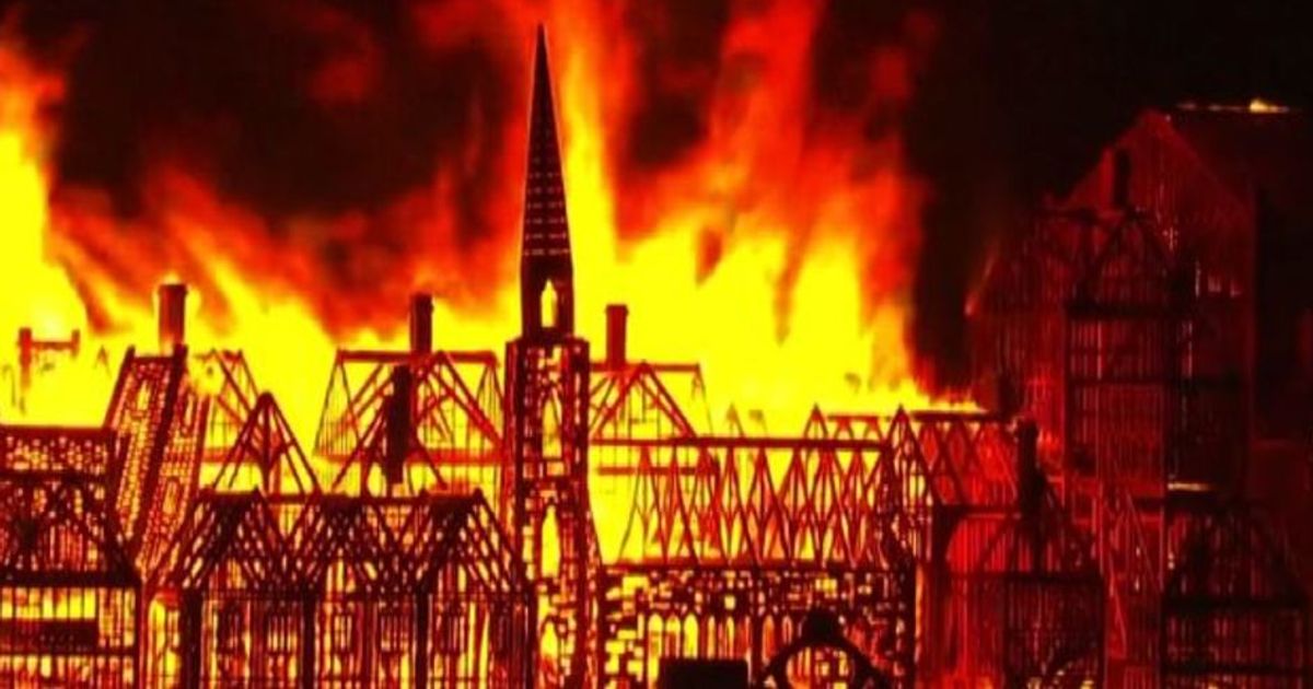 Spettacolare incendio sul Tamigi per rievocare il rogo del 1666