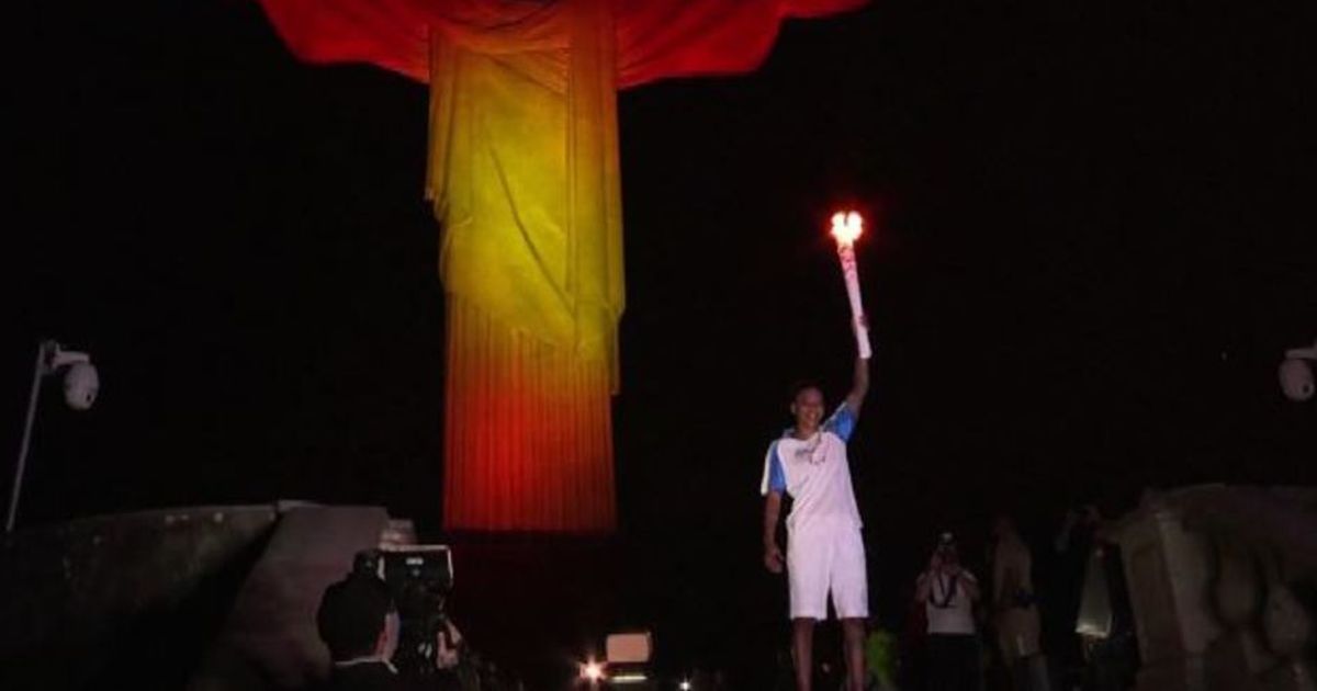 Paralimpiadi 2016, la torcia olimpica rende omaggio al Corcovado