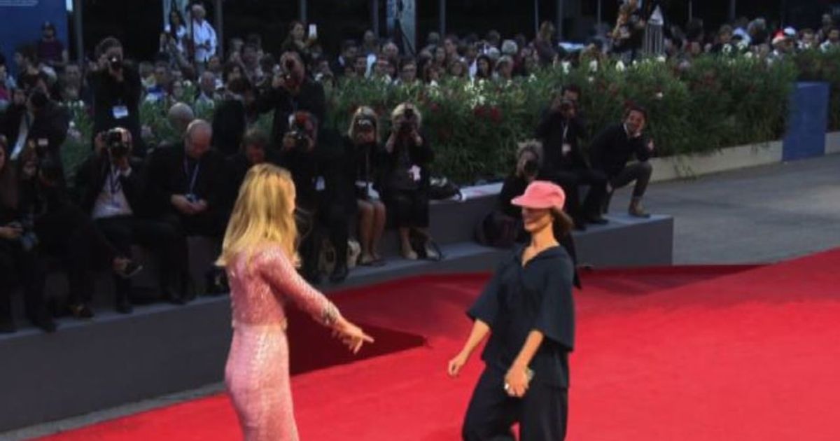Il balletto della regista di Bad Batch sul red carpet di Venezia