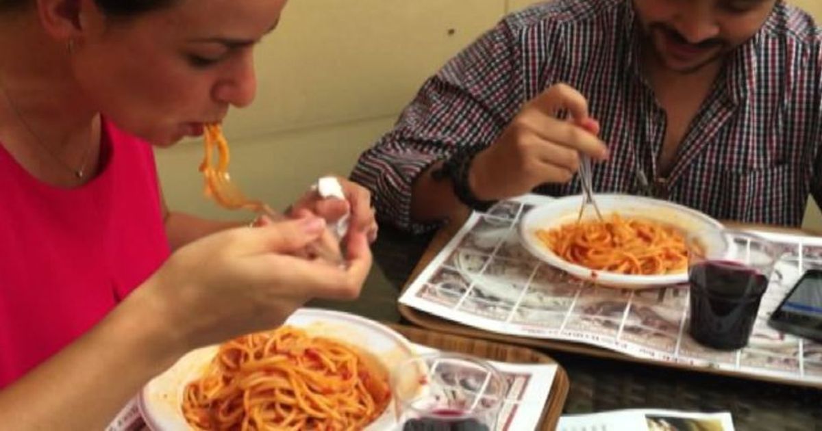 Roma, 30 kg di AMAtriciana solidale: successo alla Gregoriana