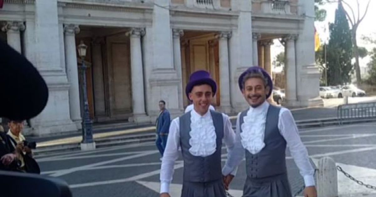 Unioni civili: Francesco e Luca sono sposi a Roma con Raggi