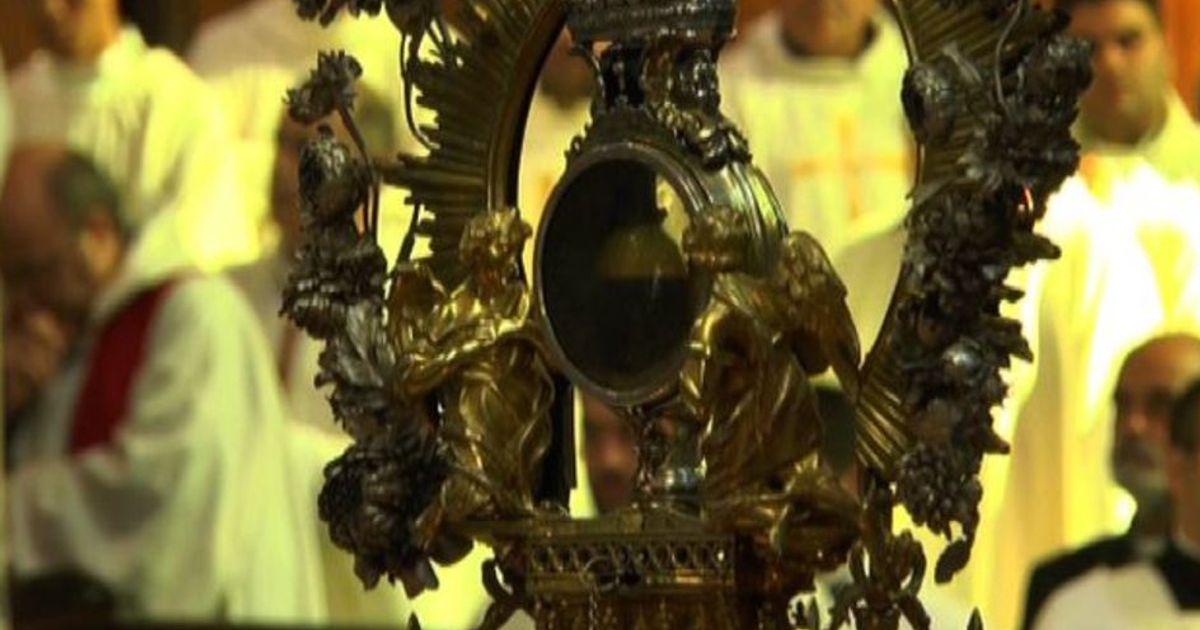 A Napoli si rinnova il miracolo di San Gennaro
