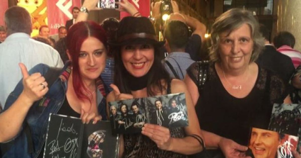 Lunga fila di fan a Roma per firma copie – con foto – dei Pooh