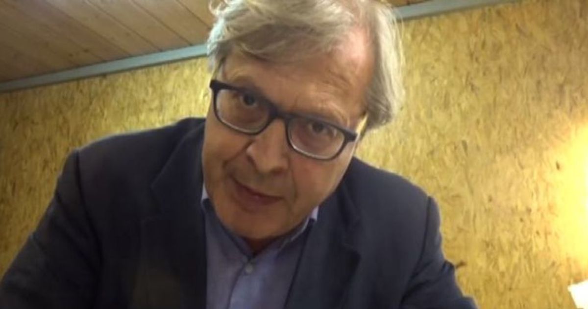 Disturbato in bagno 1a classe, Sgarbi si sfoga: mai più Swiss Air