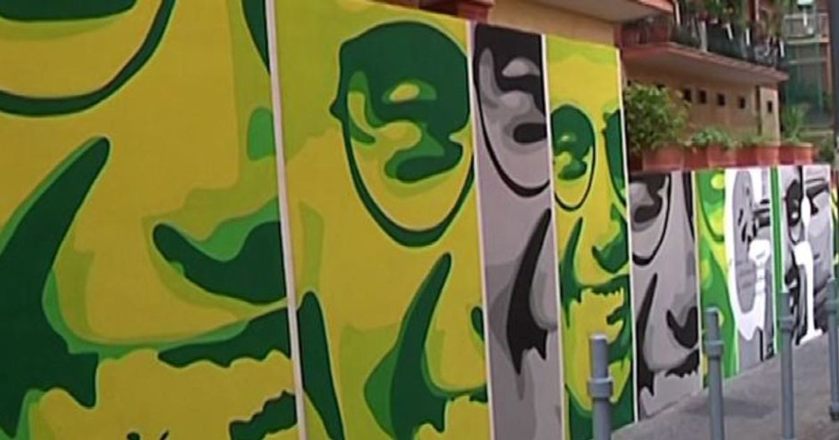 Un murales per Giancarlo Siani, il cronista ucciso dalla camorra
