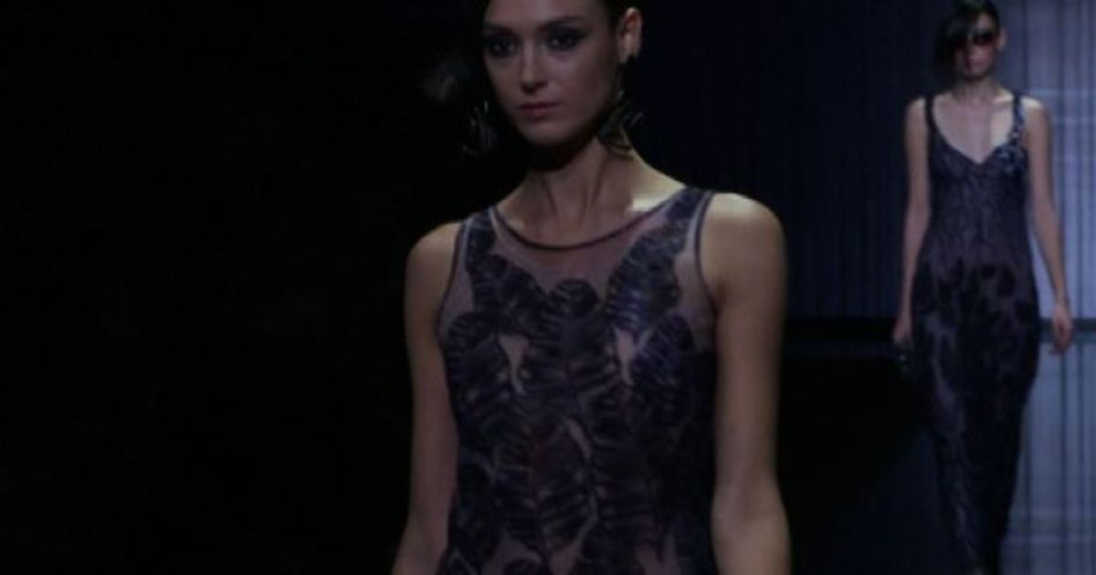 Milano Moda, seduzione ed esotismo per la donna Armani