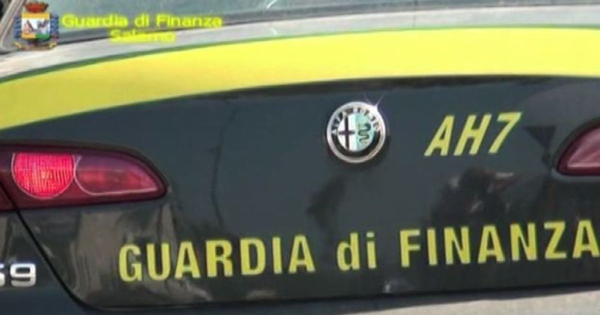 Furbetti del cartellino al Comune di Scafati, 10 misure cautelari