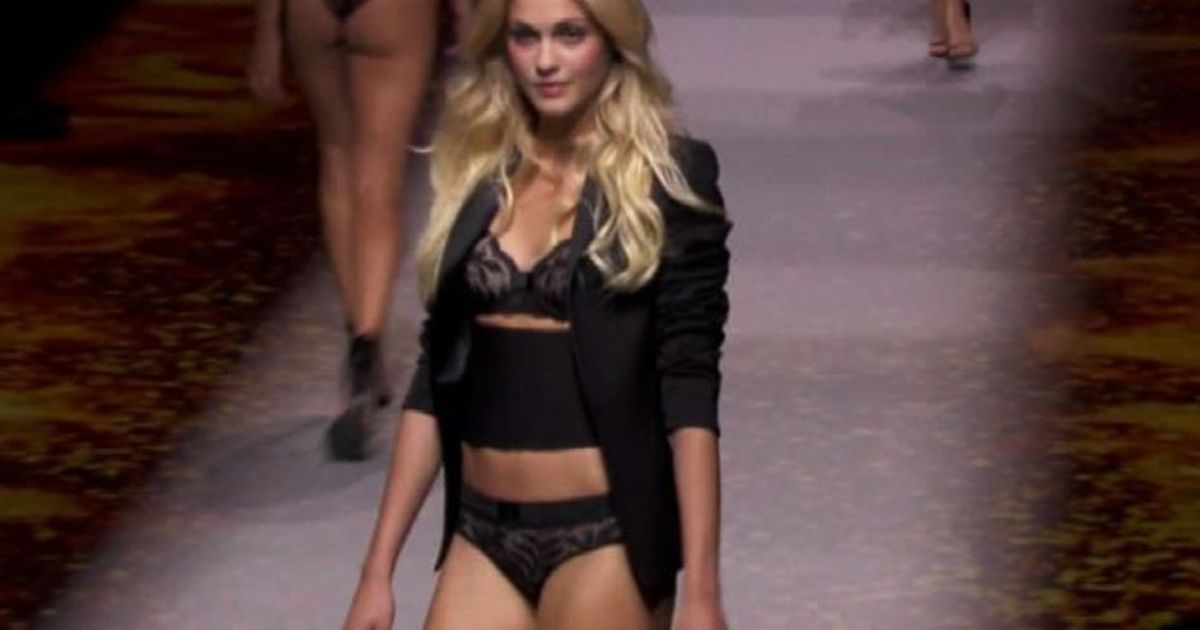 Per i 100 anni di Etam, show di pizzi e trasparenze a Parigi