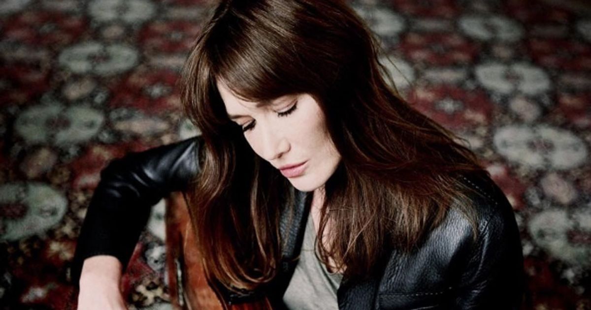 Carla Bruni senza trucco in un video!