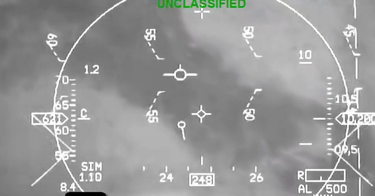 Top Gun di un F-16 sviene in volo: l’autopilota lo salva