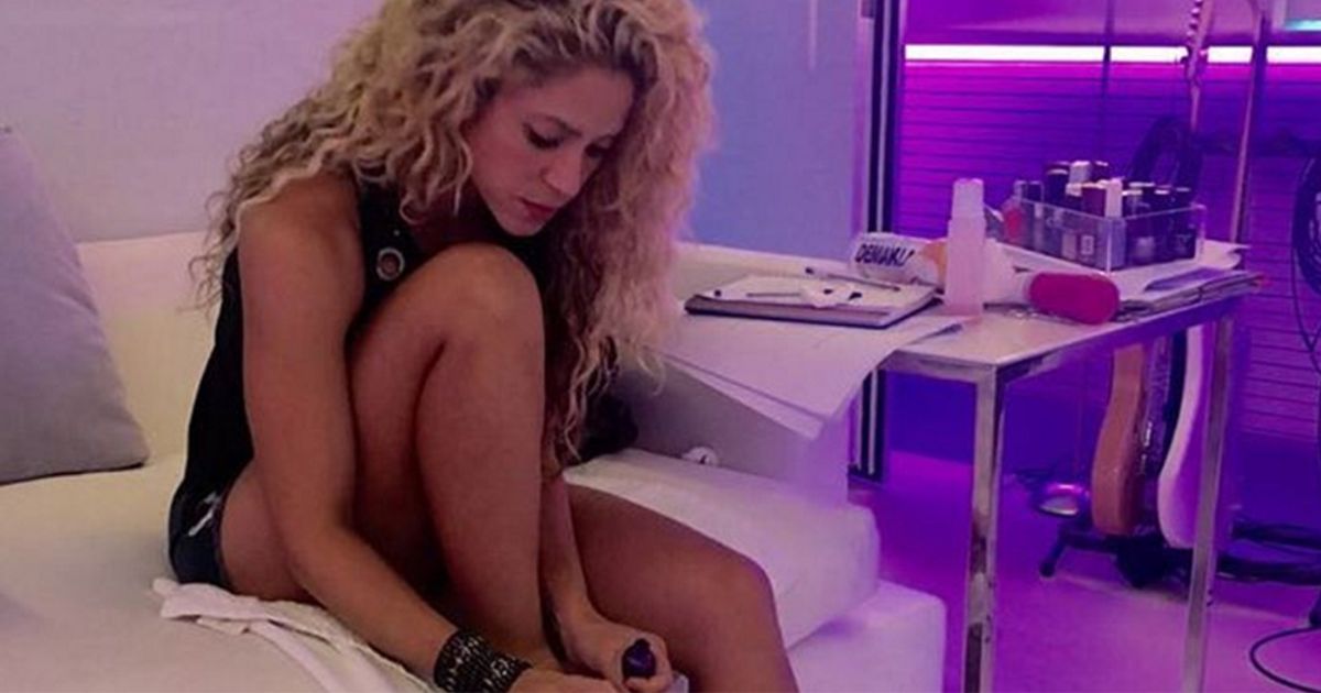 Shakira, la pedicure e quel dettaglio che turba i suoi fan