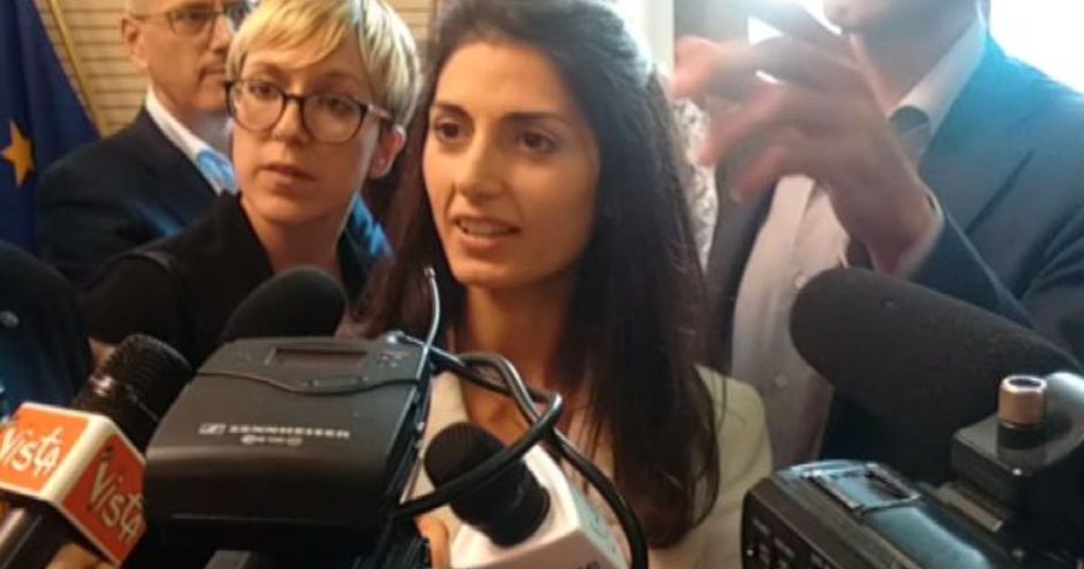 Raggi Pizzarotti Non l8217ho sentito chiedete a lui