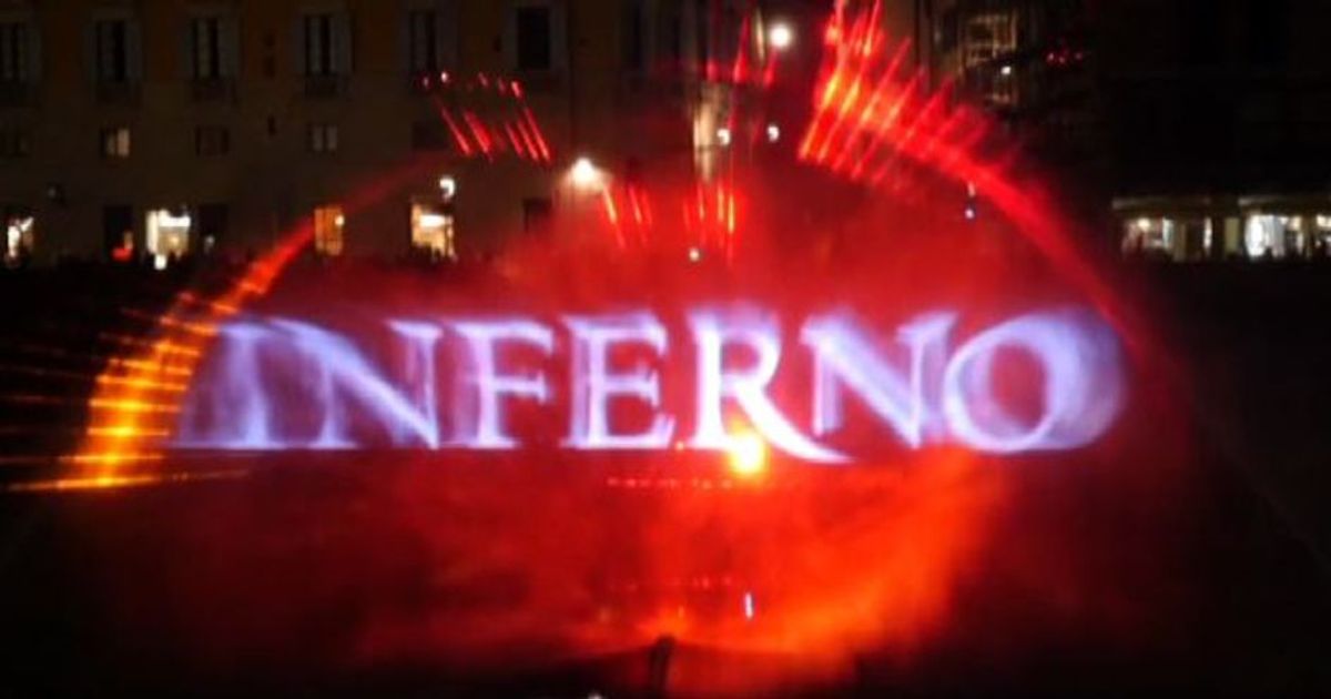 “Inferno” infiamma Firenze, spettacolare water screen sull’Arno